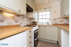 Kitchen- click for photo gallery